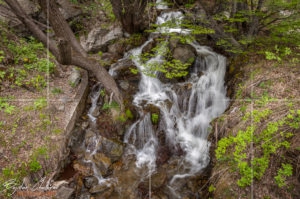 Рекичка спускаща се успоредно на Антонски водопад &bdquo;Пеперудата&ldquo;