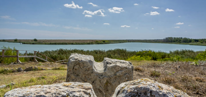 Дуранкулашко езеро, Големият остров - механично хромелно съоръжение