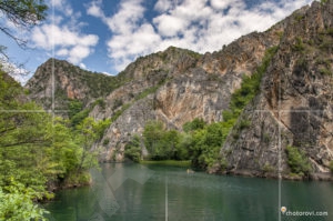 Отвесните скали на каньон Матка