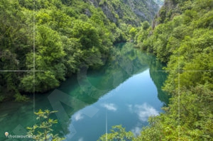 Лазурните и спокойни води на езеро Матка