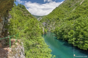 Пътеката покрай каньон Матка