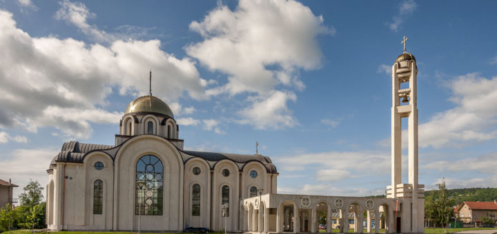 Храм "Свети дух" в Монтана