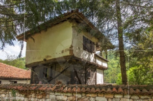 Кулата в двора на Погановски манастир &bdquo;Свети Йоан Богослов&ldquo;