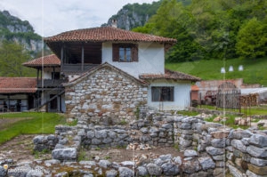 Останки от стари градежи на територията на Погановски манастир &bdquo;Св. Йоан Богослов&ldquo;