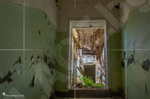 Из коридорите на последния етаж на главната сграда на Семинарията