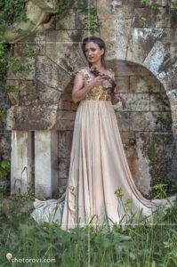 Фотосесия с модел в изоставената Духовна семинария Черепиш