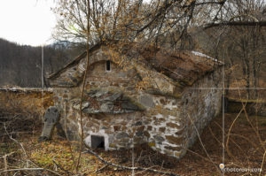 Манастирската черква