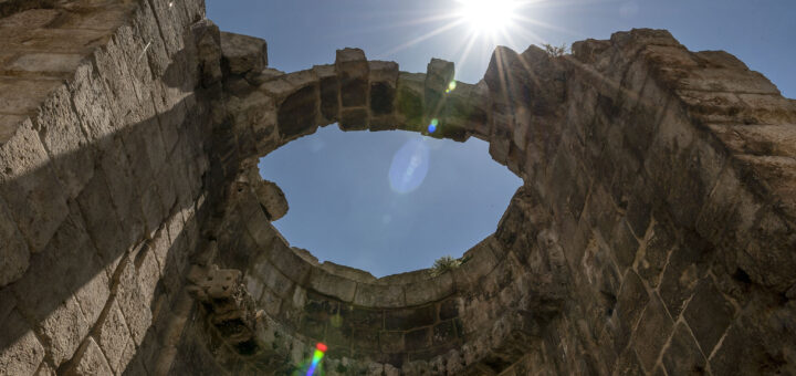 Римски Нимфеум, Аман