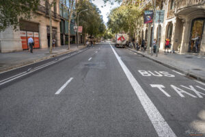 Улиците на Барселона с обособени BUS лента и вело алея