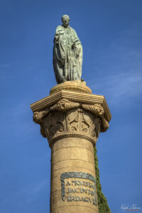 Паметник на Mossèn Jacint Verdaguer