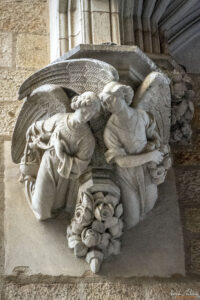 Готически скулптури