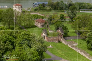 Кула Небойша и Charles VI Gate