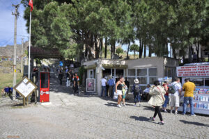 Входните турникети на Пергамския акропол