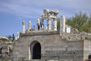 Древният град Пергам и храмът на Траян