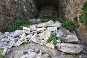 Клетките за животните в "зоологическата градина"