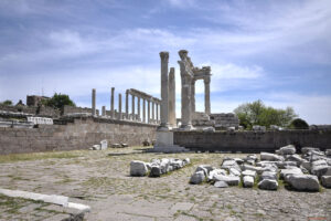 Храмът на Траян в Пергамския акропол