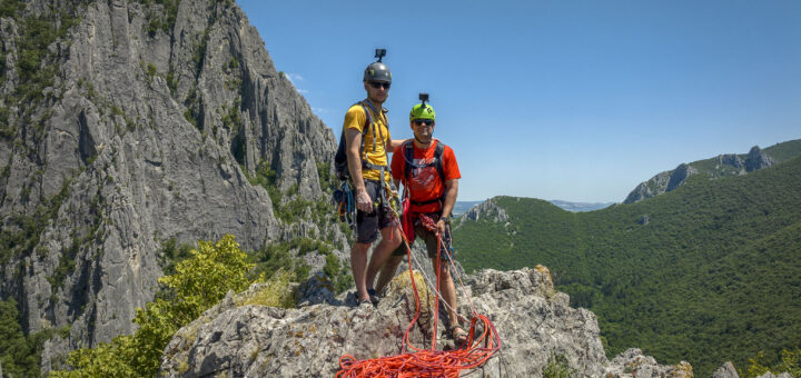 Катерачен тур "Безенги", Проход "Вратцата"
