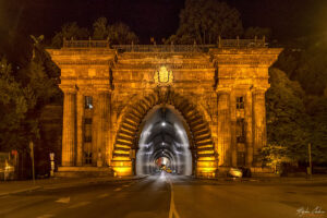 Нощна Будапеща - тунелът под замъка Буда