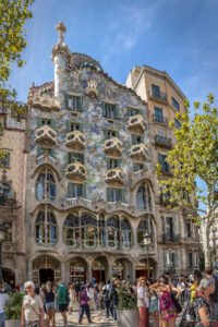 Casa Batllo в Барселона изградена по проект на Гауди