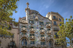 Casa Batllo в Барселона изградена по проект на Гауди