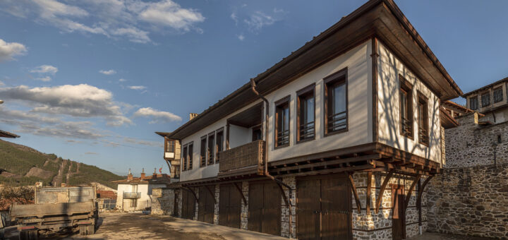 Архитектурен комплекс Чешитска махала, гр. Смолян