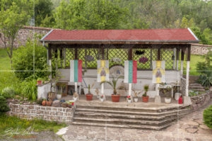 Чешма в двора на Чипровския манастир