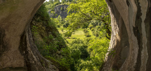 Човешката пещера „Селището“