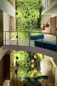 Най-луксозният хотел в който бяхме отседнали в Куба. Зеленината е жива!