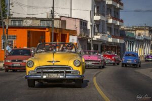 Обиколка на Хавана с класически американски ретро коли