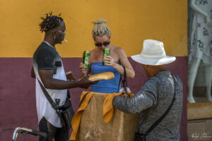 Улична търговия в Куба