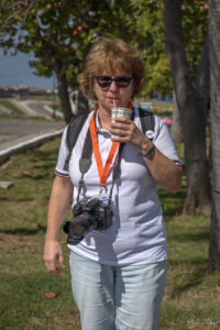 Наздраве! Коктейл от ром със сок от захарна тръстика