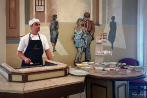 Шведската мас с топлия бюфет