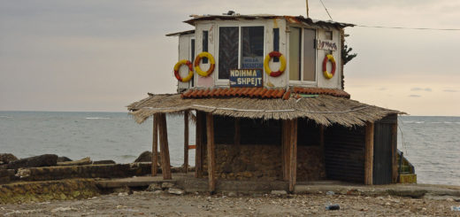 Дурес, Албания