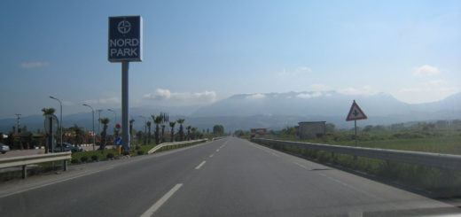 Зад тази планина е следващата ни цел