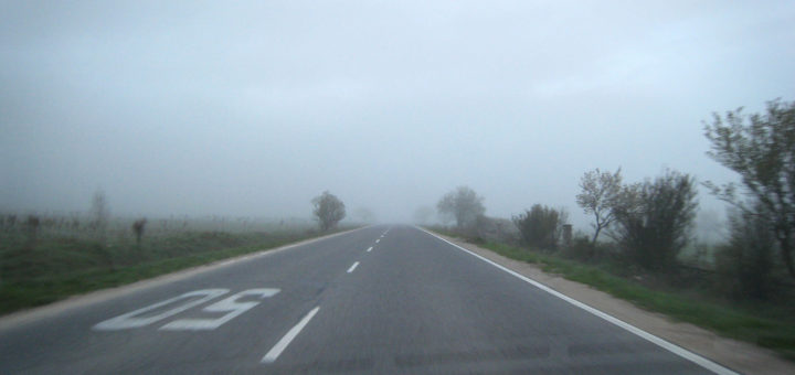 София - Гюешево - стелещата се мъгла крие пътят пред нас