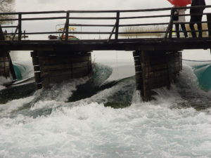 Шлюзовете в началото на река Църни Дрин