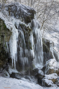 Етрополски водопад Варовитец