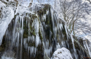 Етрополски водопад Варовитец