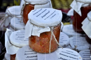 Домашна лютеница предлагана на щанда на "Кулинарен историк"