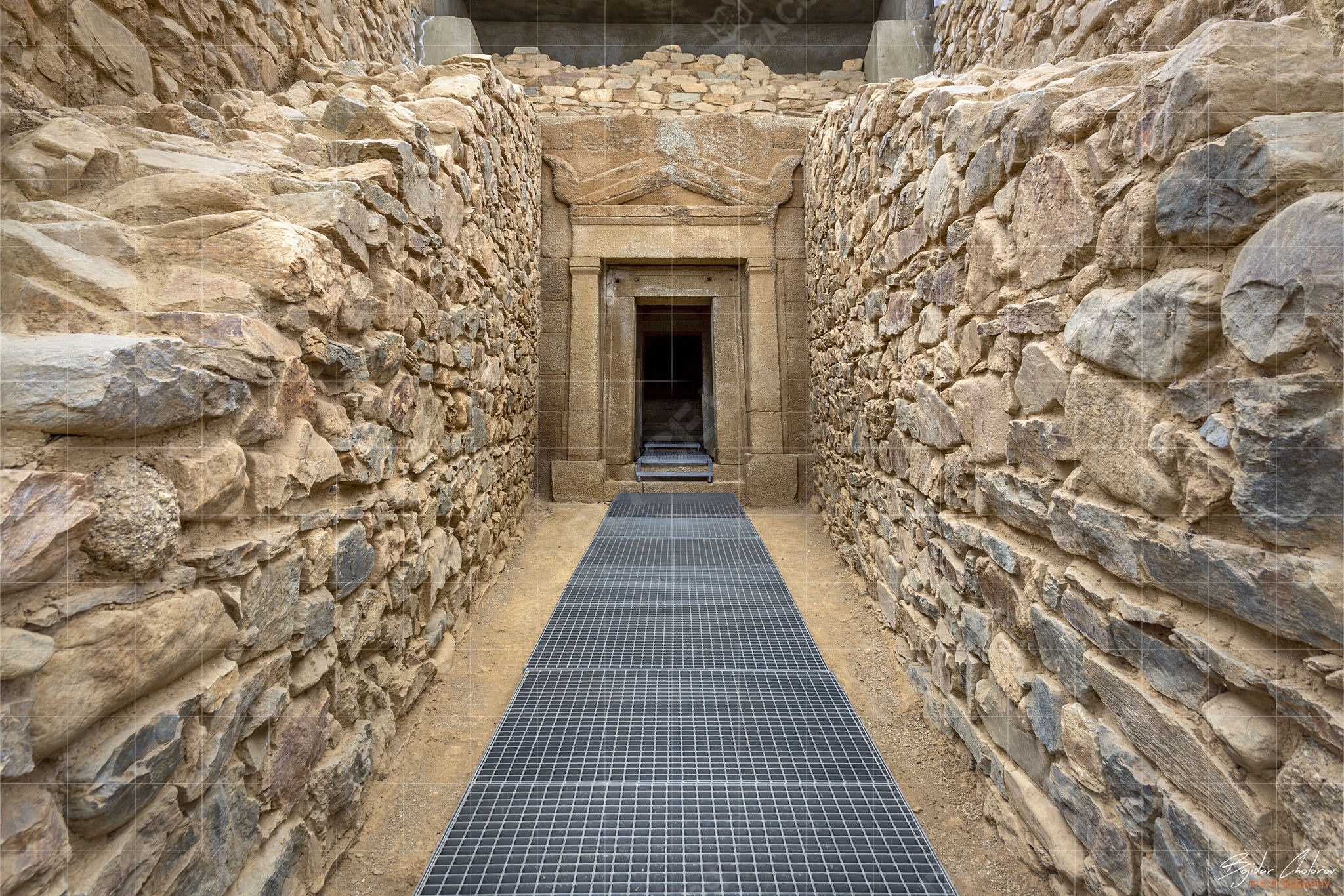 Тракийска гробница Грифони