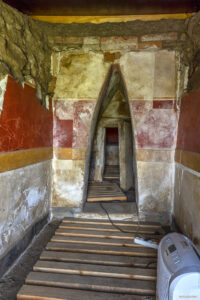 Дромоса на тракийска гробница "Крън-2" под Сарафова могила