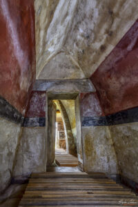 Поглед към изхода от погребалната камера на тракийската гробница "Крън-2"