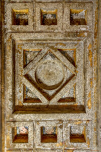 Фрагменти от тавана на гробница Оструша