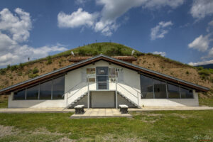 Гробен комплекс - могила Оструша