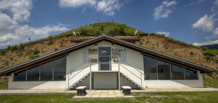 Гробен комплекс - могила Оструша