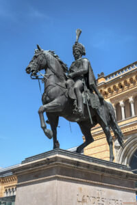 36. Паметникът на Ернст Аугуст (Ernst-August-Denkmal)