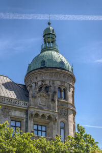 5. Площад Георгсплац (Georgsplatz)