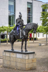 Паметник на Седмината от Гьотинген &ndash; група от седем професори от Университета в Гьотинген, които през 1837 г. се противопоставят публично на премахването на либералната конституция от крал Ернст Август I