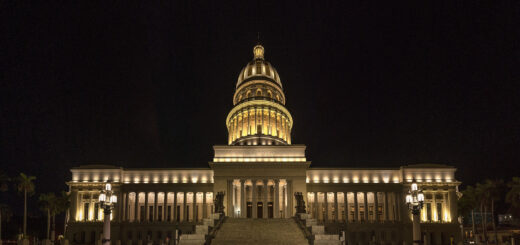 Сградата на кубинския парламент - Капитолия (El Capitolio) в Хавана