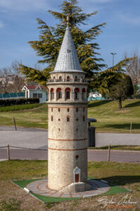 Парк "Мини Турция" - макет на Кулата Галата (Galata Tower) в Истанбул